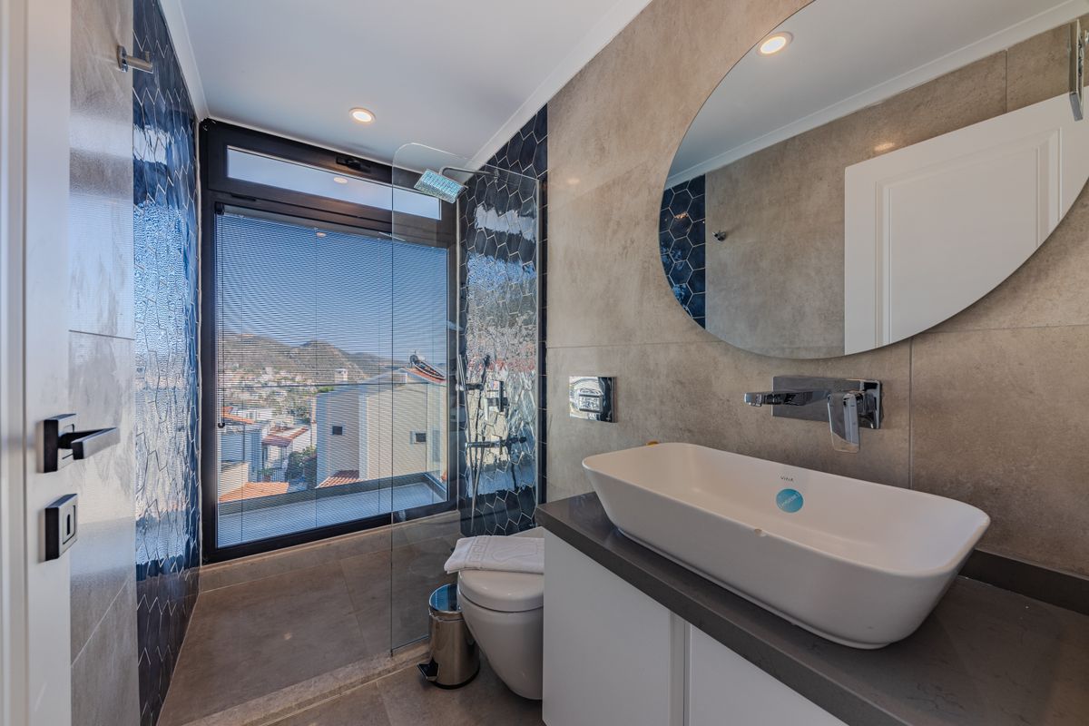 Kitchen & bath remodel in Saratoga — primary bath